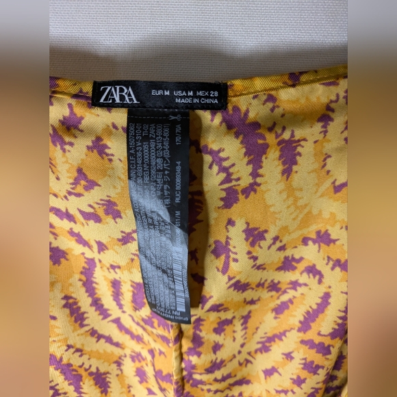 Zara Gold and Purple Silky Satin Shawl Cape Poncho Sz Medium - Picture 4 of 6